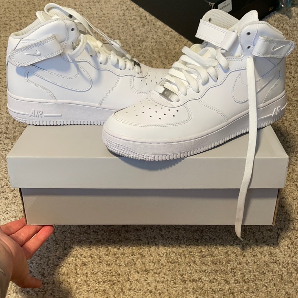 Air Force 1 Mid Shoes